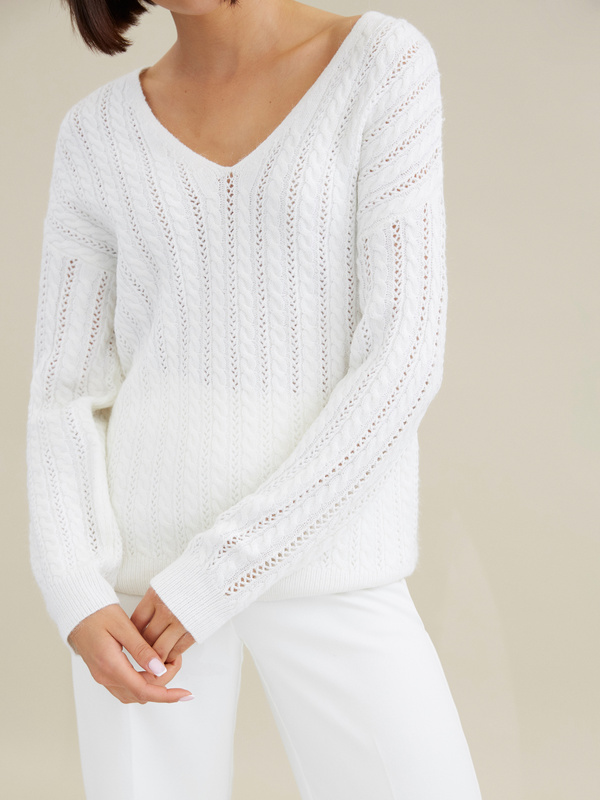 Белый свитер женский модный
