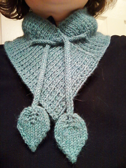 Free knitting pattern for Bainbridge Scarf and more neck warmer knitting patterns