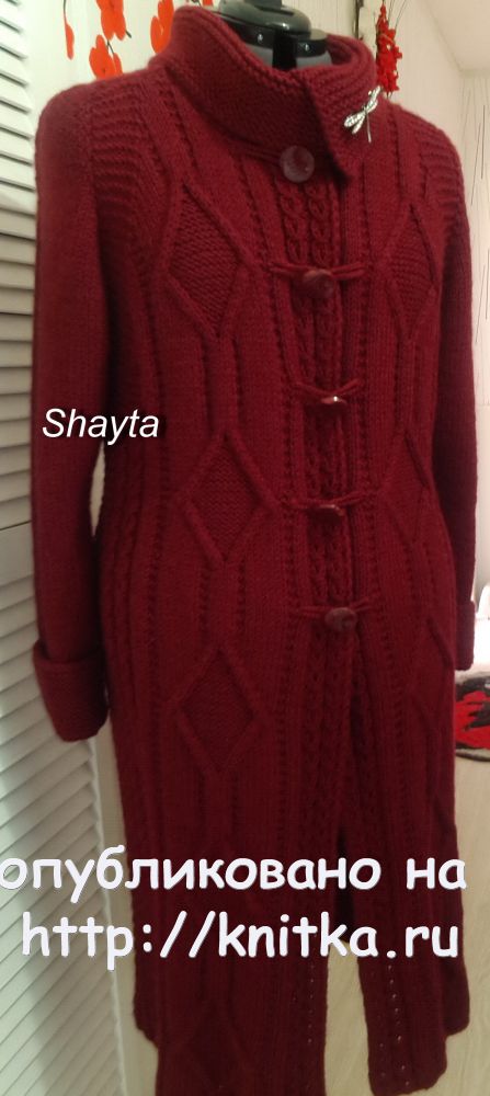 Пальто Сангрия с рукавами реглан от Shayta вязание и схемы вязания