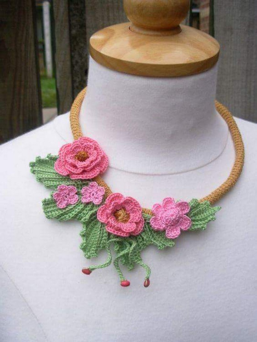 crochet necklace 24
