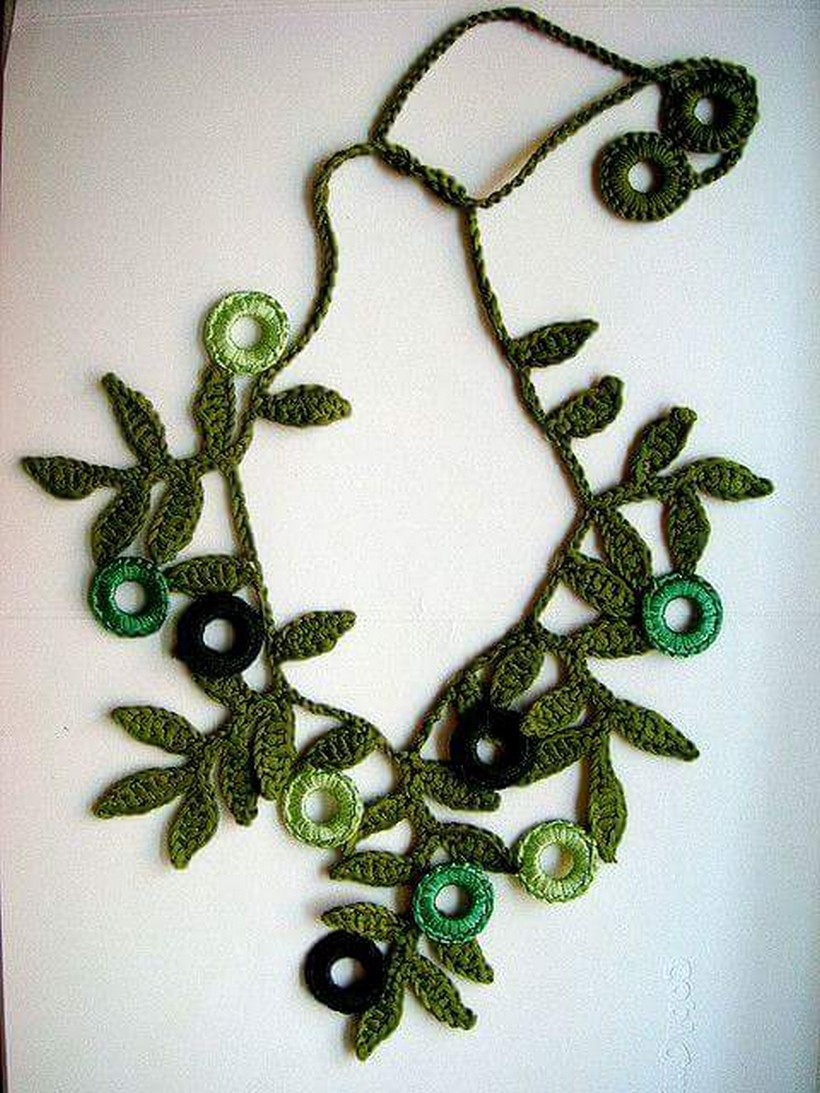 crochet necklace 26