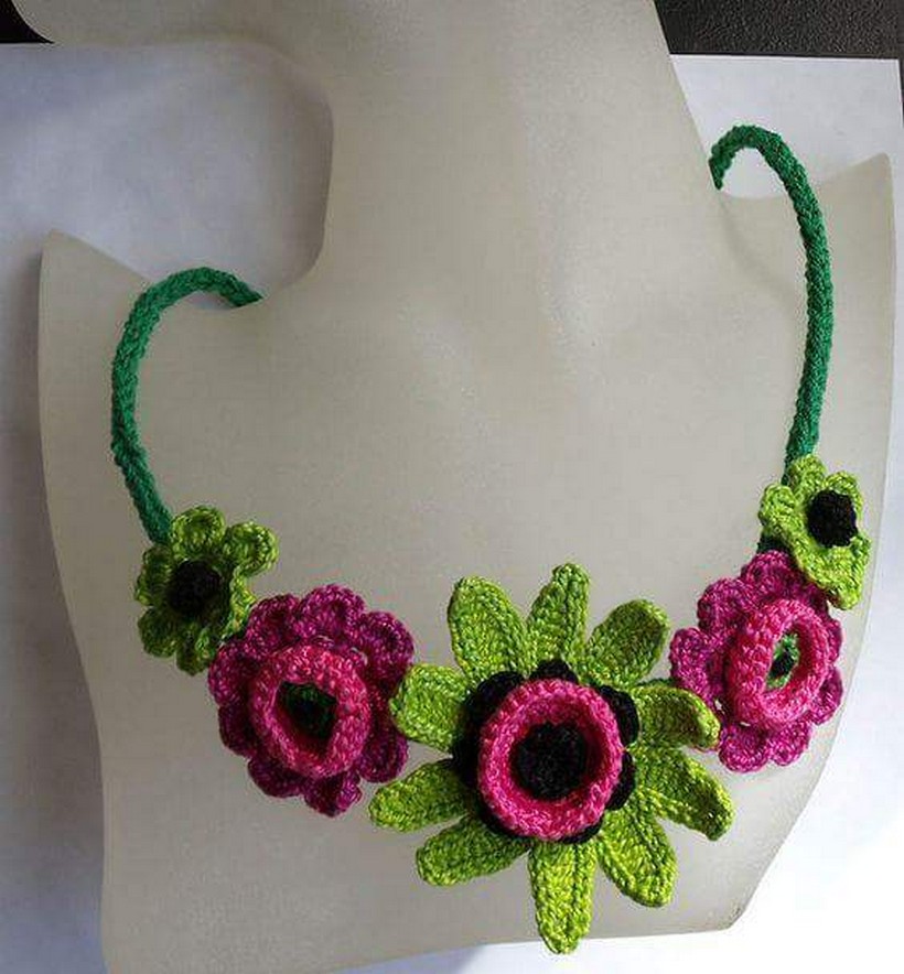 crochet necklace 34