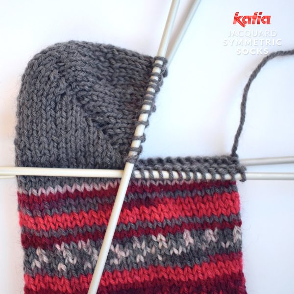 How to knit socks